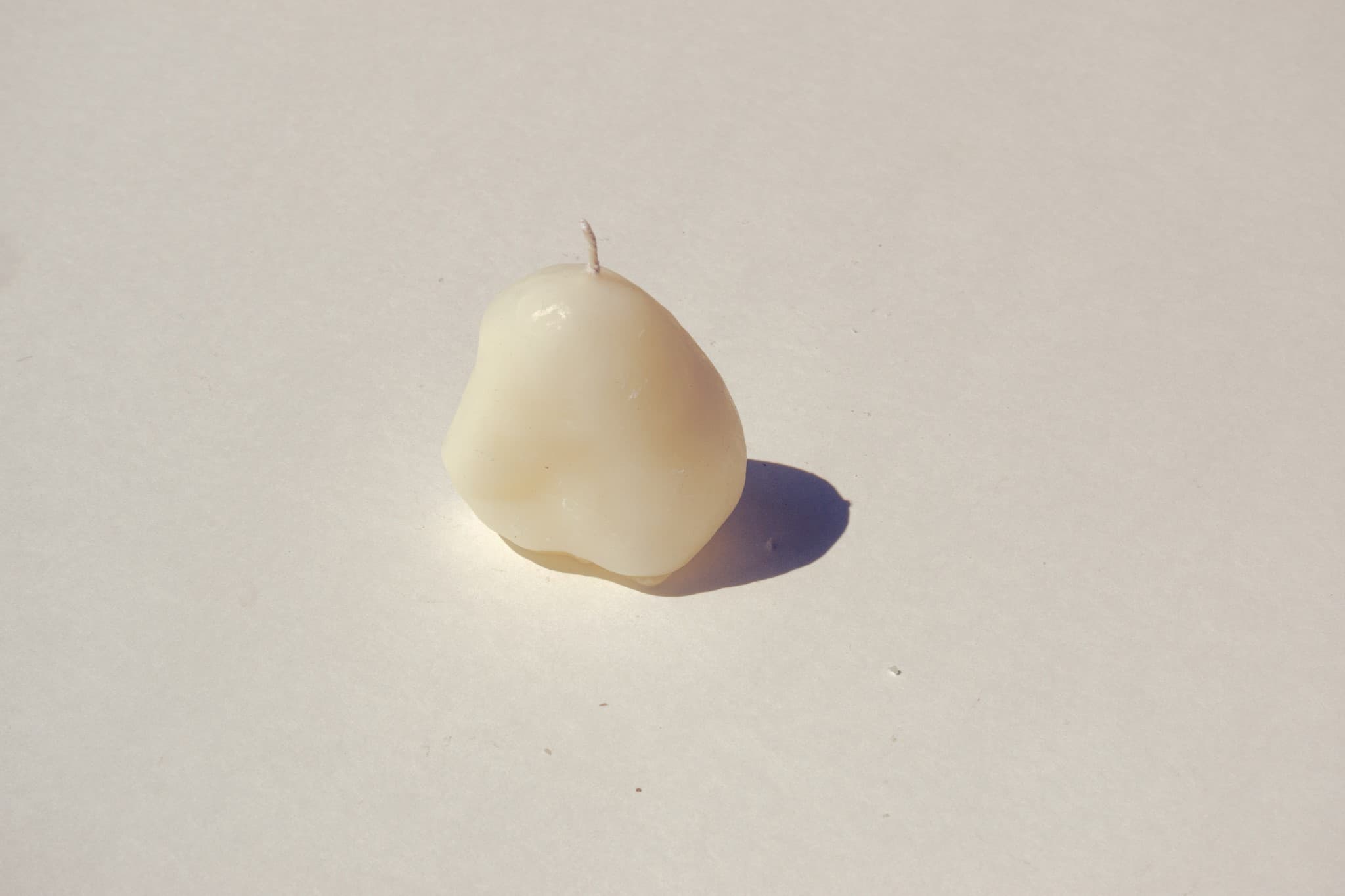 be-candle-white