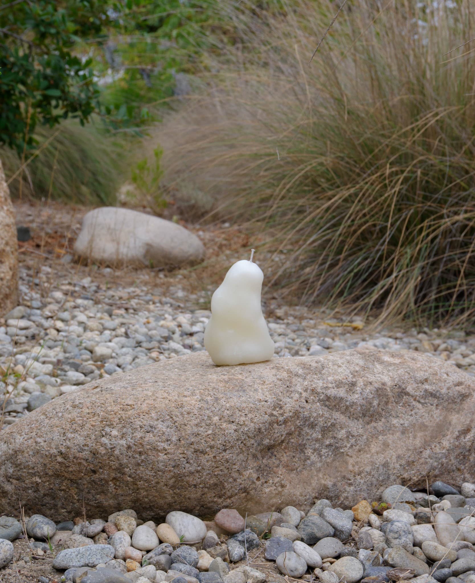 nui-be-candle-white